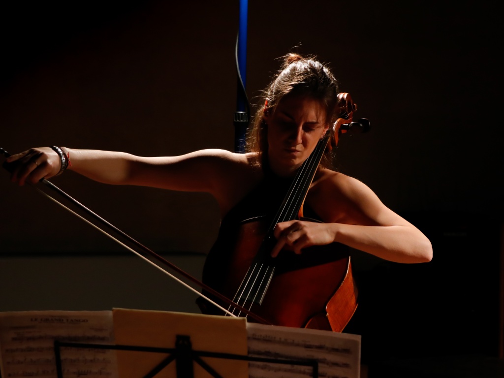 monica righi violoncello